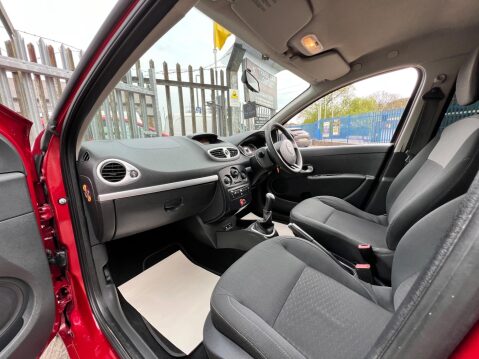Renault Clio 1.2 I-Music Euro 5 5dr 49