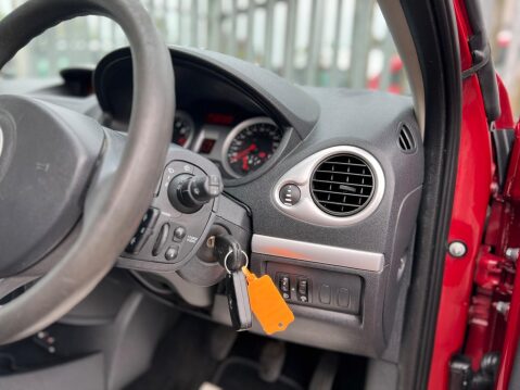 Renault Clio 1.2 I-Music Euro 5 5dr 36