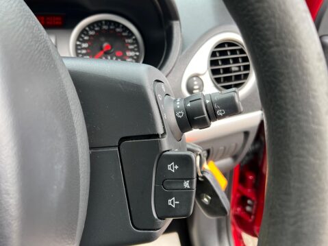 Renault Clio 1.2 I-Music Euro 5 5dr 38