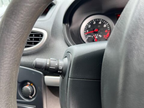 Renault Clio 1.2 I-Music Euro 5 5dr 37