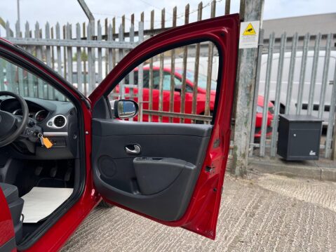 Renault Clio 1.2 I-Music Euro 5 5dr 42