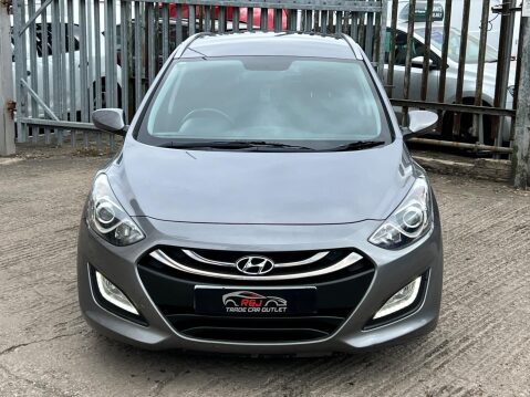 Hyundai i30 1.6 CRDi Blue Drive Active Tourer Euro 5 (s/s) 5dr 7