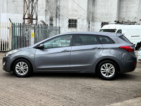 Hyundai i30 1.6 CRDi Blue Drive Active Tourer Euro 5 (s/s) 5dr 12