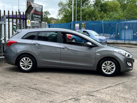 Hyundai i30 1.6 CRDi Blue Drive Active Tourer Euro 5 (s/s) 5dr 11