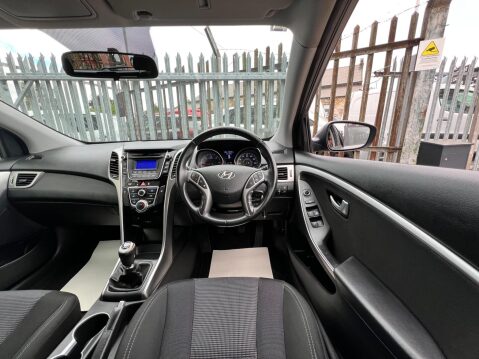 Hyundai i30 1.6 CRDi Blue Drive Active Tourer Euro 5 (s/s) 5dr 28