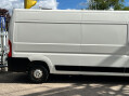 Peugeot Boxer 2.2 BlueHDi 335 Professional L3 H2 Euro 6 (s/s) 5dr 8