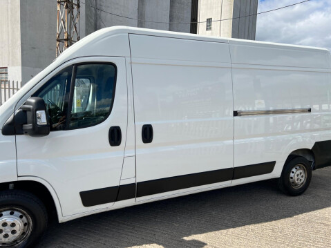 Peugeot Boxer 2.2 BlueHDi 335 Professional L3 H2 Euro 6 (s/s) 5dr 14