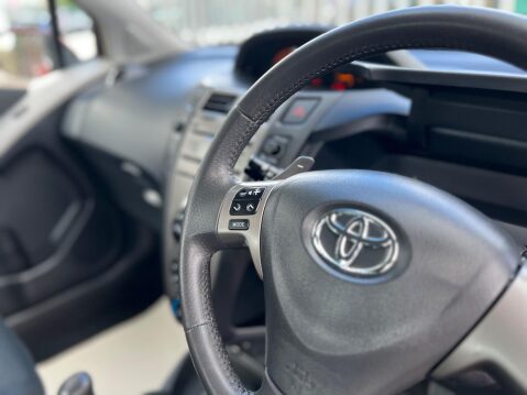 Toyota Yaris 1.33 Dual VVT-i TR MultiMode Euro 4 (s/s) 5dr 35
