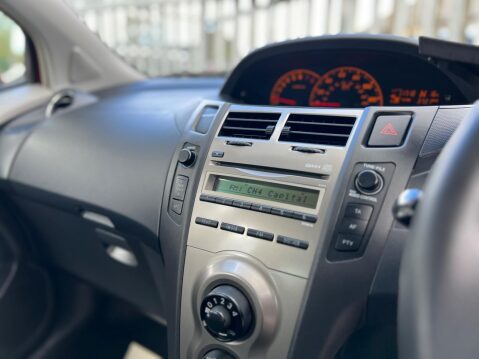 Toyota Yaris 1.33 Dual VVT-i TR MultiMode Euro 4 (s/s) 5dr 36