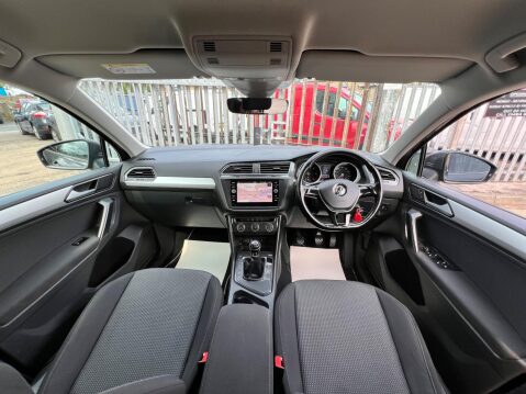 Volkswagen Tiguan 2.0 TDI S Euro 6 (s/s) 5dr 29