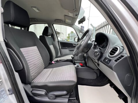 Suzuki SX4 1.6 SZ5 4Grip Euro 5 5dr 27