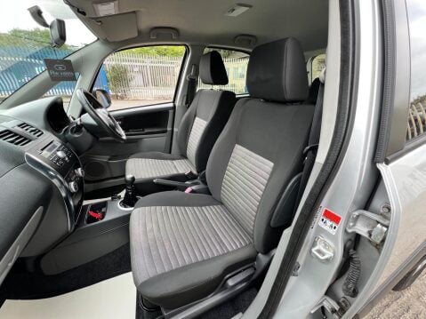 Suzuki SX4 1.6 SZ5 4Grip Euro 5 5dr 50