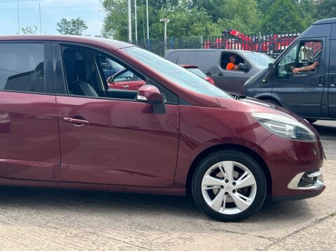 Renault Scenic 1.5 dCi Dynamique TomTom Euro 5 (s/s) 5dr 11
