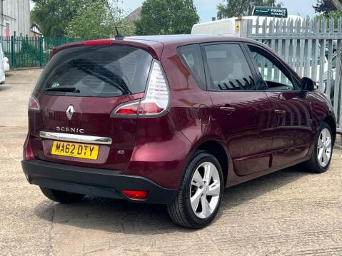 Renault Scenic 1.5 dCi Dynamique TomTom Euro 5 (s/s) 5dr 16