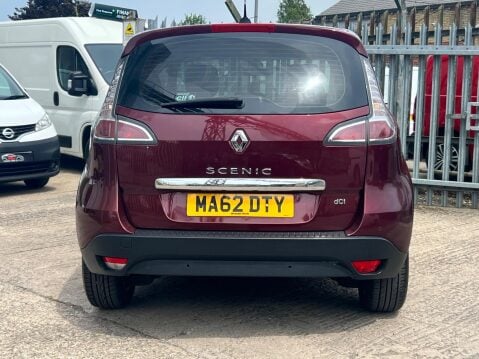 Renault Scenic 1.5 dCi Dynamique TomTom Euro 5 (s/s) 5dr 19