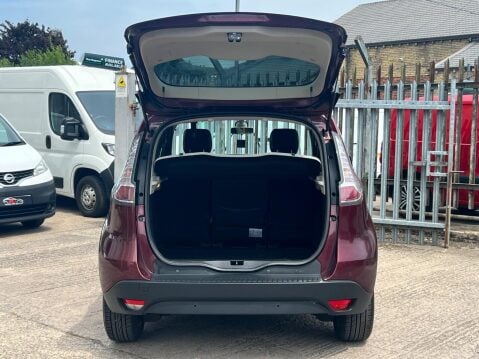 Renault Scenic 1.5 dCi Dynamique TomTom Euro 5 (s/s) 5dr 21