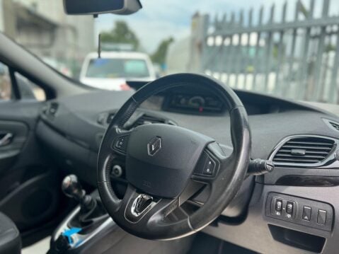 Renault Scenic 1.5 dCi Dynamique TomTom Euro 5 (s/s) 5dr 29