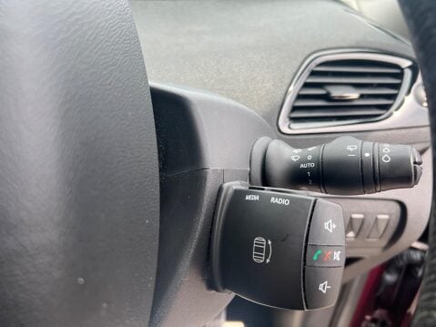 Renault Scenic 1.5 dCi Dynamique TomTom Euro 5 (s/s) 5dr 31