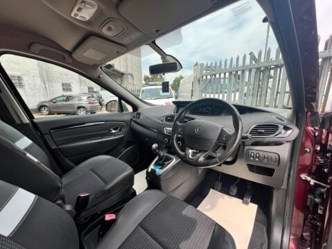 Renault Scenic 1.5 dCi Dynamique TomTom Euro 5 (s/s) 5dr 35