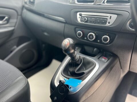 Renault Scenic 1.5 dCi Dynamique TomTom Euro 5 (s/s) 5dr 40