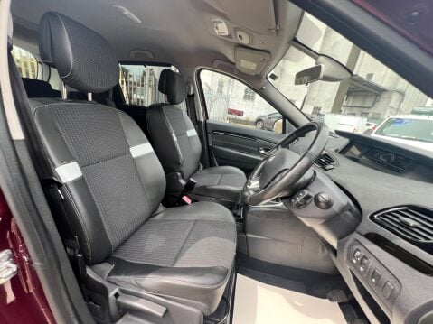 Renault Scenic 1.5 dCi Dynamique TomTom Euro 5 (s/s) 5dr 45