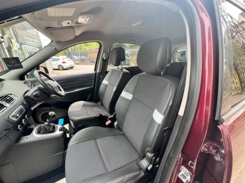 Renault Scenic 1.5 dCi Dynamique TomTom Euro 5 (s/s) 5dr 61