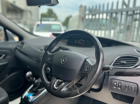 Renault Scenic 1.5 dCi Dynamique TomTom Euro 5 (s/s) 5dr 28