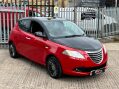 Chrysler Ypsilon 1.2 Black&Red Euro 5 (s/s) 5dr 4