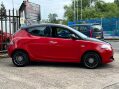 Chrysler Ypsilon 1.2 Black&Red Euro 5 (s/s) 5dr 12