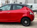 Chrysler Ypsilon 1.2 Black&Red Euro 5 (s/s) 5dr 15