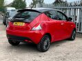 Chrysler Ypsilon 1.2 Black&Red Euro 5 (s/s) 5dr 17