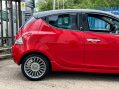 Chrysler Ypsilon 1.2 Black&Red Euro 5 (s/s) 5dr 10