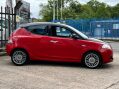 Chrysler Ypsilon 1.2 Black&Red Euro 5 (s/s) 5dr 12