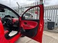 Chrysler Ypsilon 1.2 Black&Red Euro 5 (s/s) 5dr 43