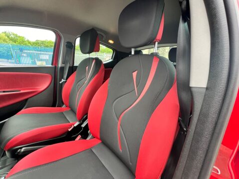 Chrysler Ypsilon 1.2 Black&Red Euro 5 (s/s) 5dr 55