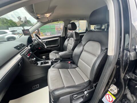 Audi A4 1.8T SE quattro 5dr 33