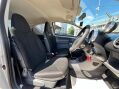 Peugeot 107 1.0 12V Urban Move Euro 4 3dr 29