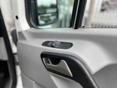 Volkswagen Crafter 2.0 TDI CR50 Maxi L3 H3 4dr 46