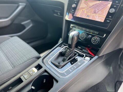 Volkswagen Passat 1.6 TDI SE Nav DSG Euro 6 (s/s) 5dr 47