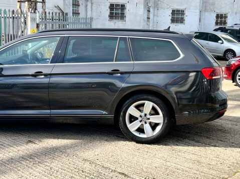 Volkswagen Passat 1.6 TDI SE Nav DSG Euro 6 (s/s) 5dr 15