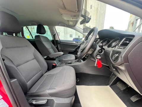 Volkswagen Golf 1.6 TDI Match DSG Euro 6 (s/s) 5dr 29