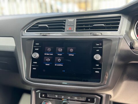 Volkswagen Tiguan 2.0 TDI Match DSG 4Motion Euro 6 (s/s) 5dr 47