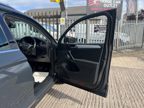 Volkswagen Tiguan 2.0 TDI Match DSG 4Motion Euro 6 (s/s) 5dr 55