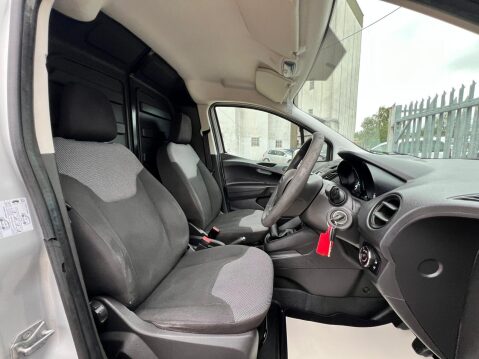 Ford Transit Courier 1.5 TDCi Panel Van 5dr Diesel Manual L1 Euro 6 (75 ps) 32