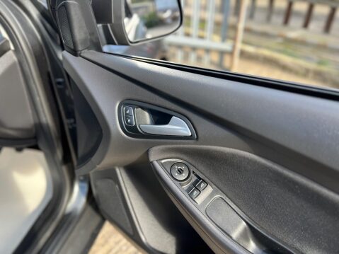 Ford Focus 1.5 TDCi ECOnetic Style Euro 6 (s/s) 5dr 44