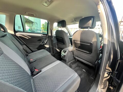 Volkswagen Tiguan 2.0 TDI BlueMotion Tech SE Navigation DSG 4Motion Euro 6 (s/s) 5dr 46