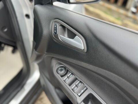 Ford C-Max 1.5 TDCi Titanium Euro 6 (s/s) 5dr 43