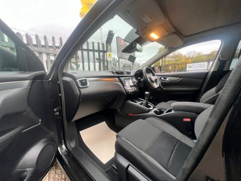Nissan Qashqai 1.5 dCi N-Connecta Euro 6 (s/s) 5dr 58