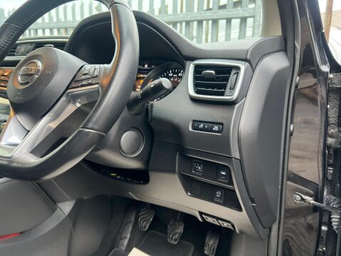 Nissan Qashqai 1.5 dCi N-Connecta Euro 6 (s/s) 5dr 34
