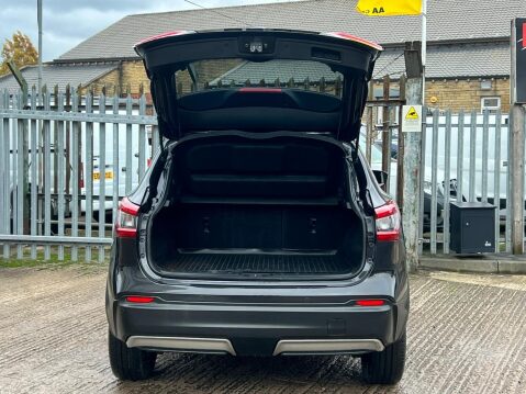 Nissan Qashqai 1.5 dCi N-Connecta Euro 6 (s/s) 5dr 22